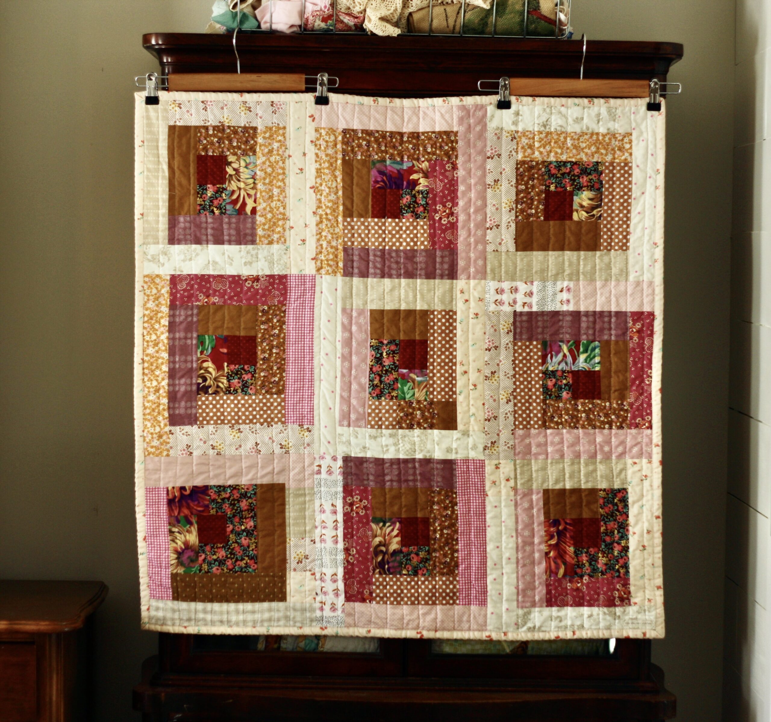 Simple Log Cabin Baby Quilt
